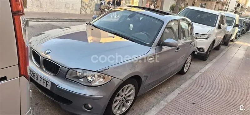 Usado BMW 118 122 CV (89 kW) 2006 Gris / plata Utilitario