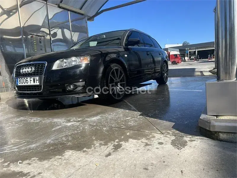 Usado Audi A4 140 CV (102 kW) 2007 Negro Familiar