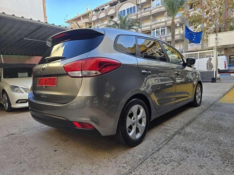 Usado Kia Carens 136 CV (100 kW) 2013 Gris Monovolumen