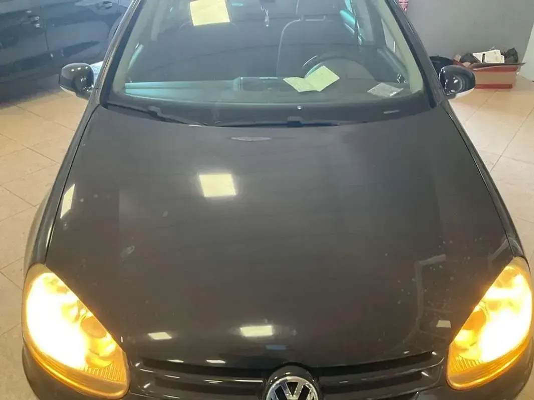 Usado VW Golf V Sportline 102 CV (75 kW) 2007 Negro Utilitario