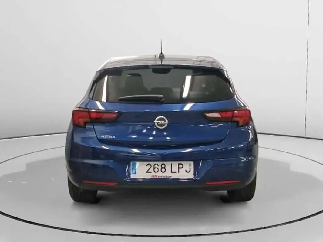 Usado Opel Astra GS Line 111 CV (81 kW) 2021 Azul Utilitario