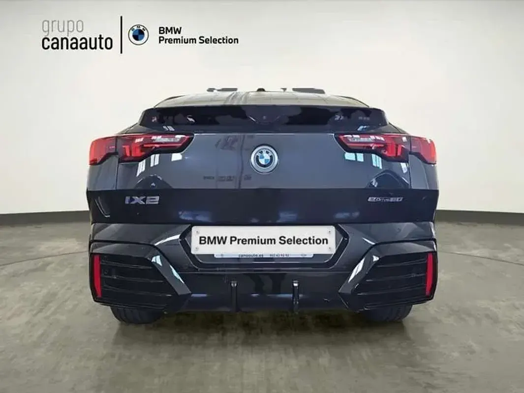 Usado BMW iX2 Comfort Edition 150 kW (204 CV) 2025 Negro SUV