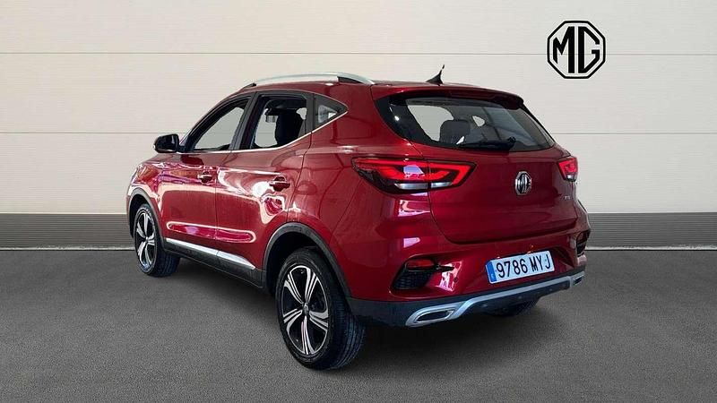 Usado MG ZS Comfort 106 CV (77 kW) 2025 Rojo SUV