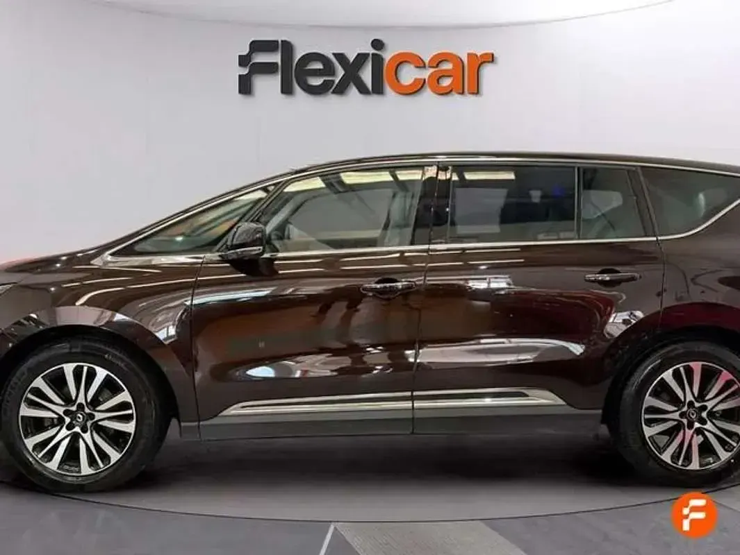 Begagnad Renault Espace Initiale Paris 160 HK (117 kW) 2018 Röd Minibuss