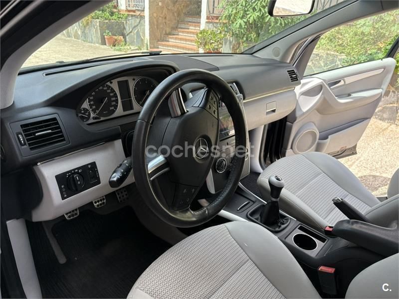 Negro Usado 2007 Mercedes B150 Monovolumen | 5900 € - Imagen 1/4