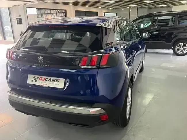 Usado Peugeot 3008 Active 131 CV (96 kW) 2019 Azul SUV