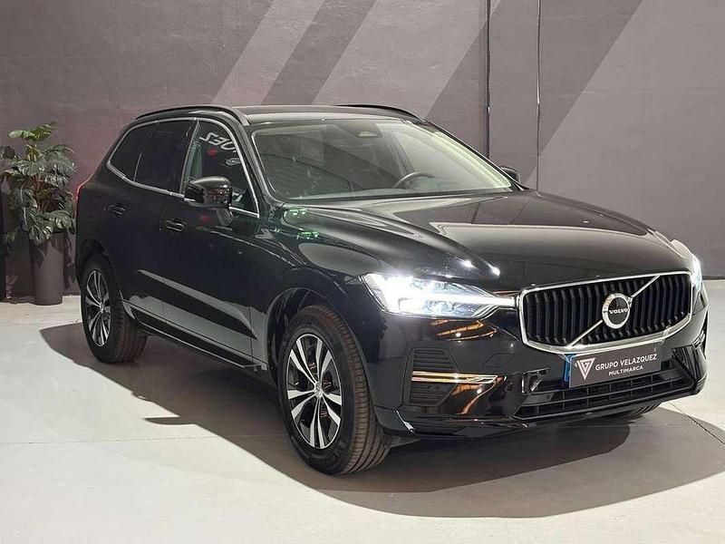 Usado Volvo XC60 Momentum 197 CV (144 kW) 2021 Negro SUV