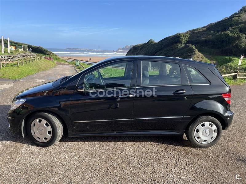 Usado Mercedes B150 95 CV (69 kW) 2006 Negro Monovolumen