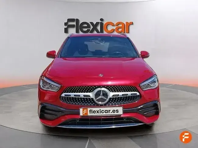 Usado Mercedes GLA200 150 CV (110 kW) 2022 Rojo SUV