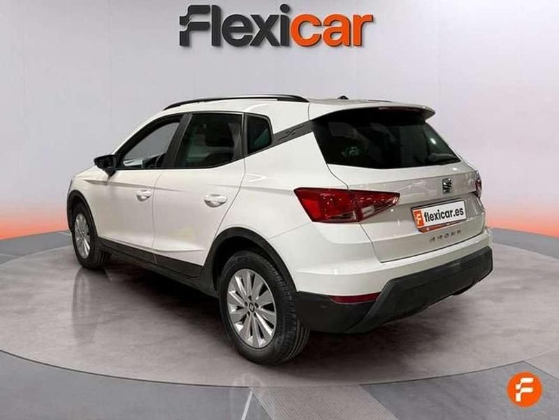 Usado Seat Arona Ecomotive 95 CV (69 kW) 2019 Blanco SUV