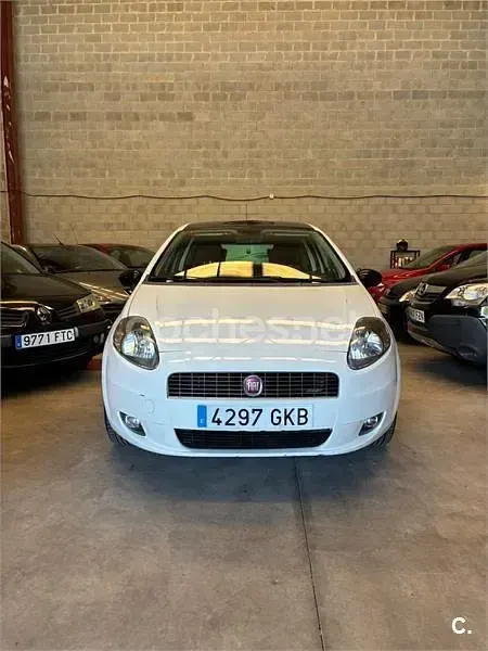 Usado Fiat Punto Racing 95 CV (69 kW) 2008 Blanco Utilitario