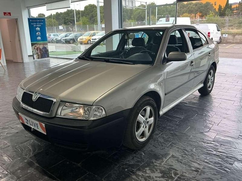 Occasion Skoda Octavia Tour 105 ch (77 kW) 2006 Argent Citadine