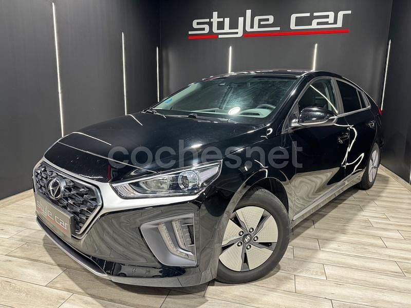 Usado Hyundai Ioniq 141 CV (103 kW) 2021 Negro Utilitario