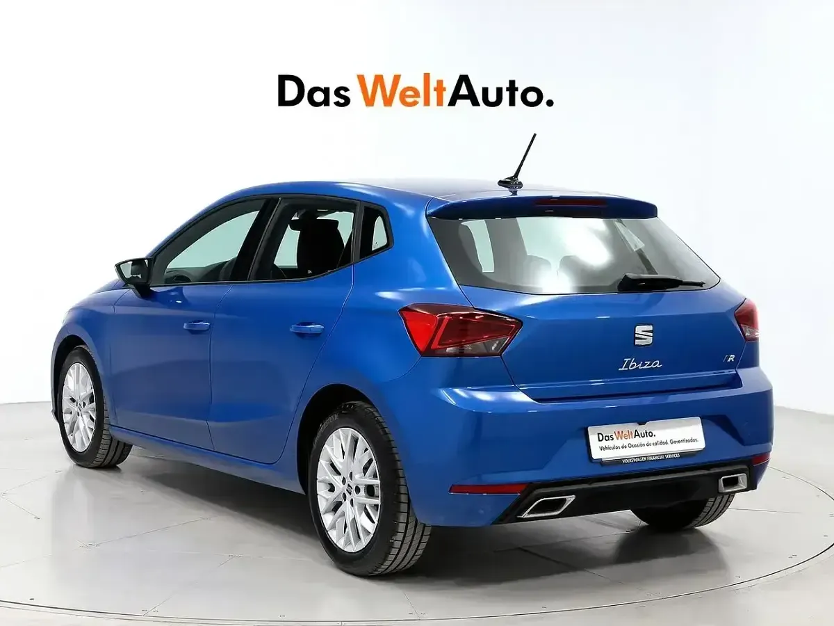 Usado Seat Ibiza FR 115 CV (84 kW) 2025 Azul Utilitario