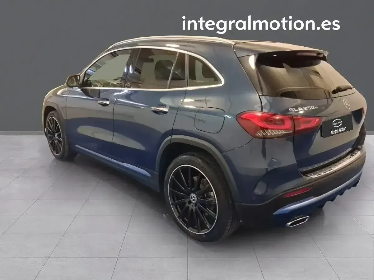Usado Mercedes GLA250 218 CV (160 kW) 2020 Azul SUV