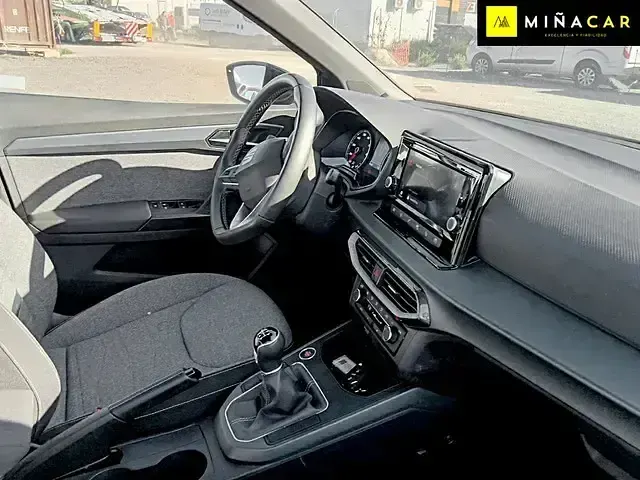Usado Seat Arona Xperience 110 CV (80 kW) 2022 Azul SUV