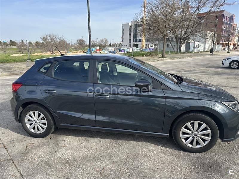 Usado Seat Ibiza Style 115 CV (84 kW) 2024 Gris / plata Utilitario