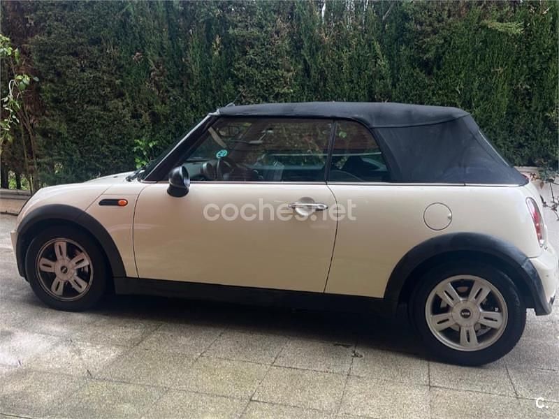 Usado Mini One Cabriolet 90 CV (66 kW) 2008 Beige Descapotable