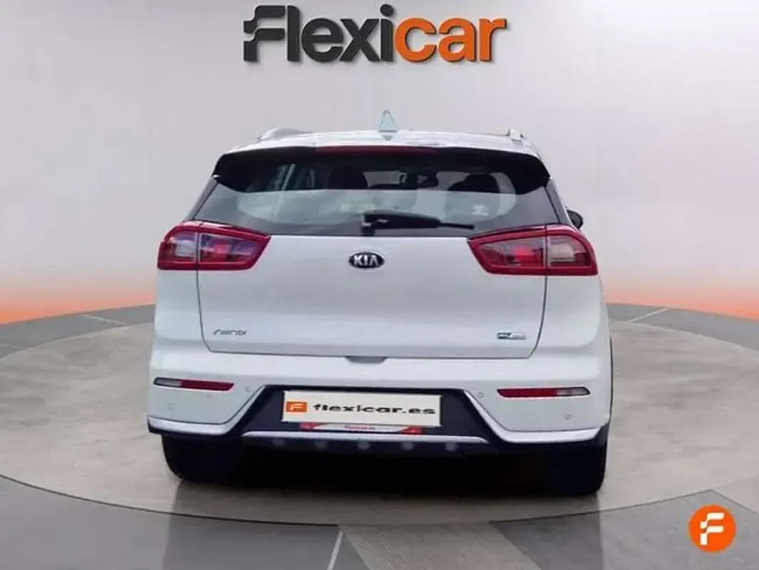 Usado Kia Niro 141 CV (103 kW) 2019 Blanco SUV