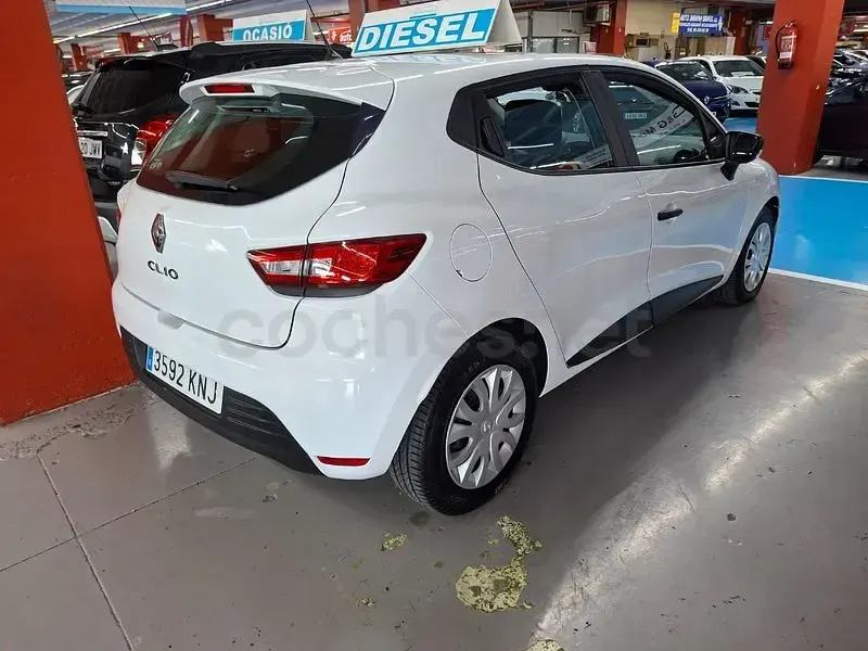 Usado Renault Clio IV Business 75 CV (55 kW) 2018 Blanco Berlina