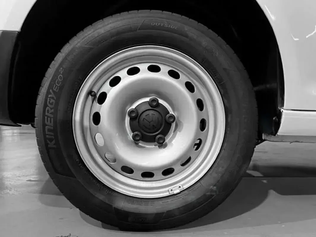 Usado VW Caddy 75 CV (55 kW) 2020 Blanco Monovolumen