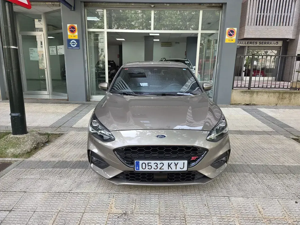 Usado Ford Focus ST-Line 182 CV (133 kW) 2018 Gris