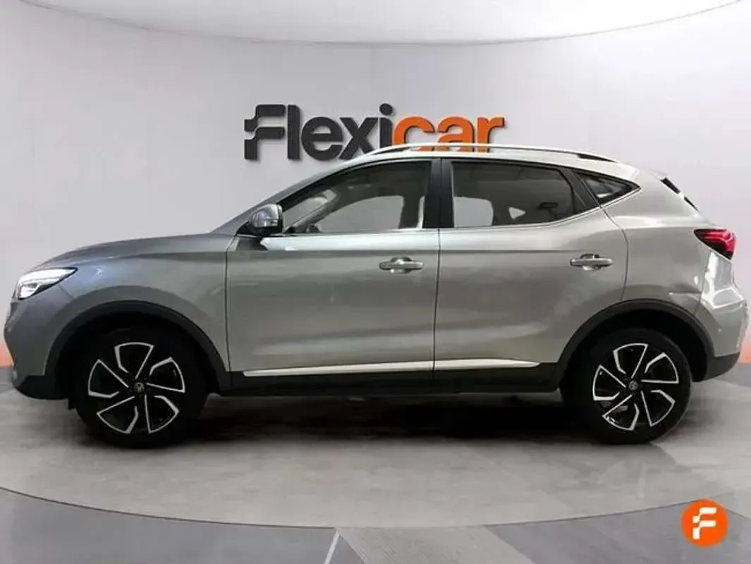 Usado MG ZS Luxury 111 CV (81 kW) 2023 Gris SUV