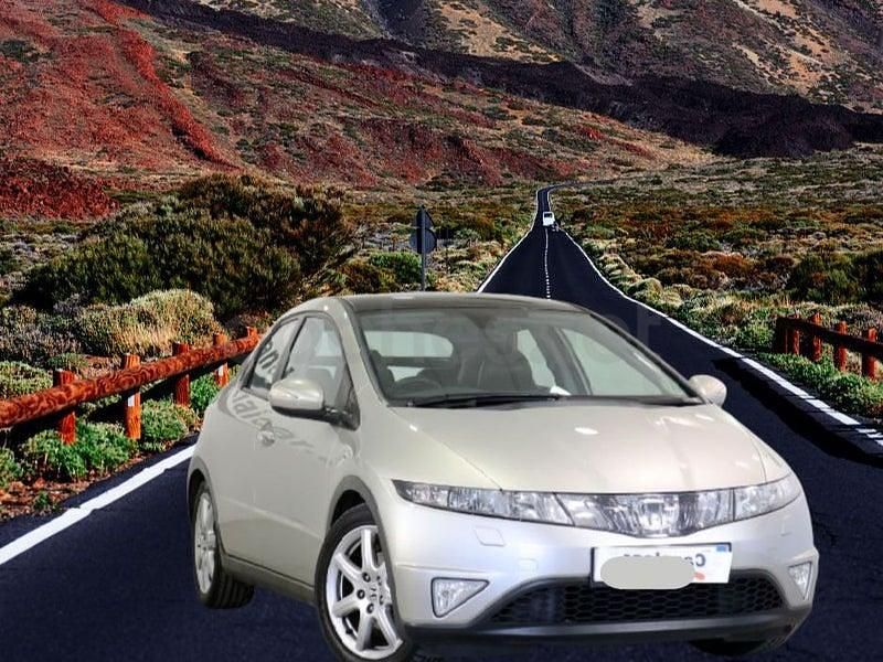 Usado Honda Civic Comfort 140 CV (102 kW) 2006 Gris / plata Berlina