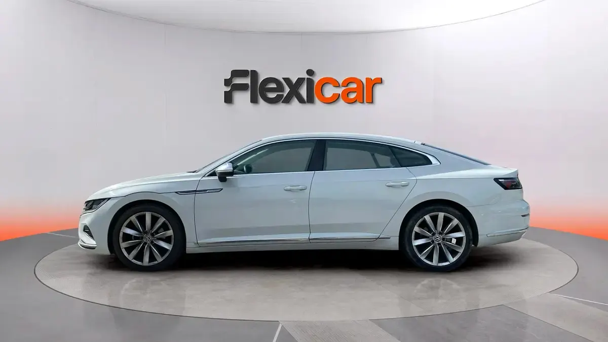 Usado VW Arteon Elegance 150 CV (110 kW) 2021 Gris Berlina
