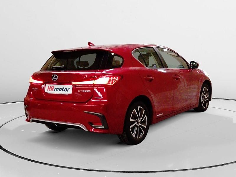 Usado Lexus CT200h Business Edition 136 CV (100 kW) 2020 Blanco Berlina