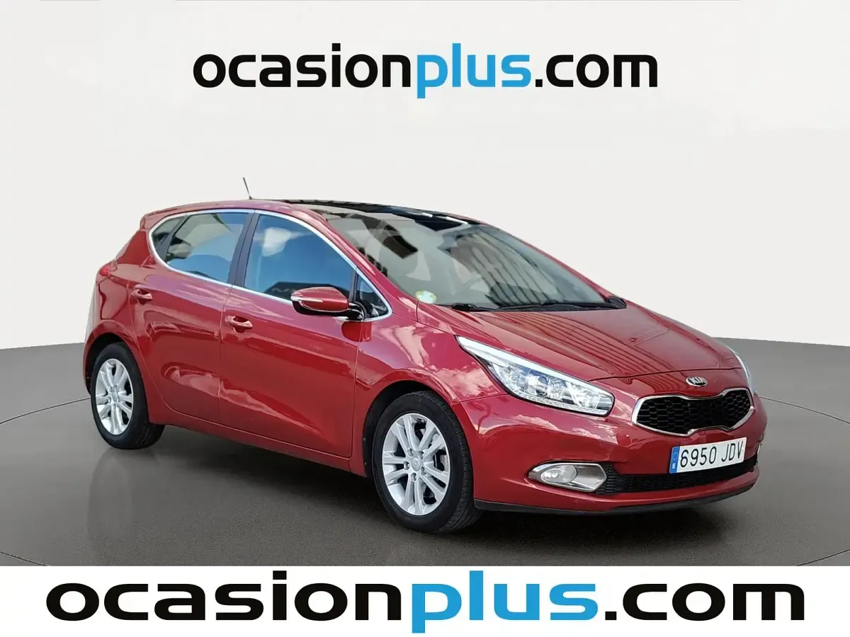 Usado Kia Ceed GT 128 CV (94 kW) 2015 Rojo Utilitario