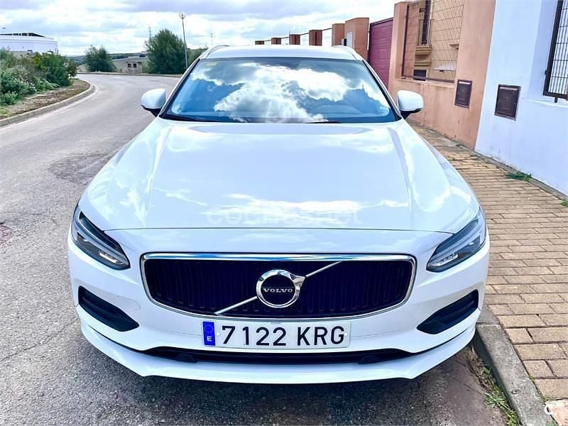 Usado Volvo V90 Momentum 150 CV (110 kW) 2018 Blanco Familiar