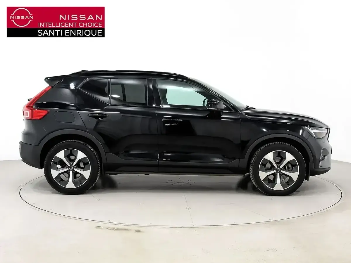Usado Volvo XC40 Core 163 CV (119 kW) 2023 Negro SUV