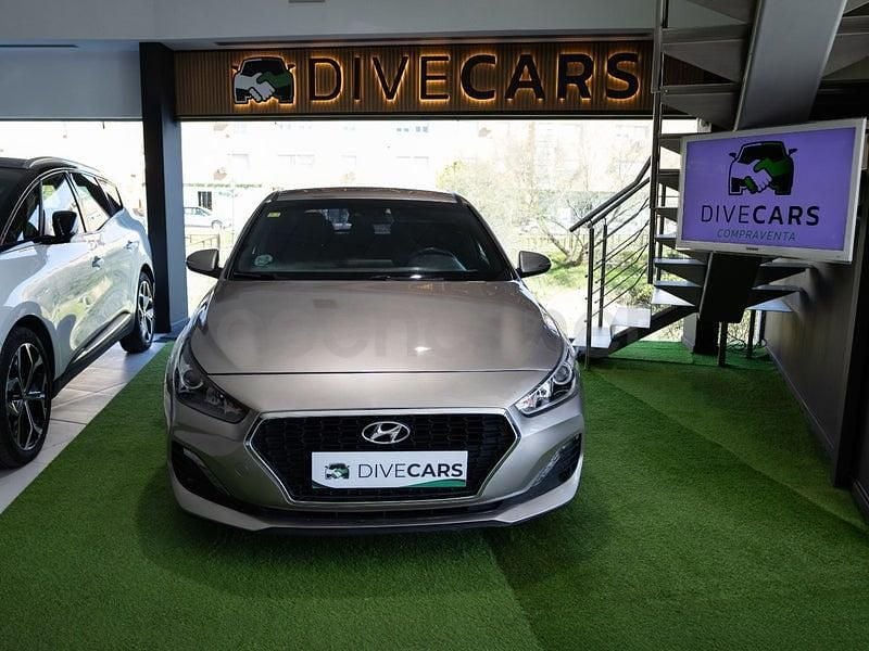 Usado Hyundai i30 GO! 120 CV (88 kW) 2019 Beige Berlina