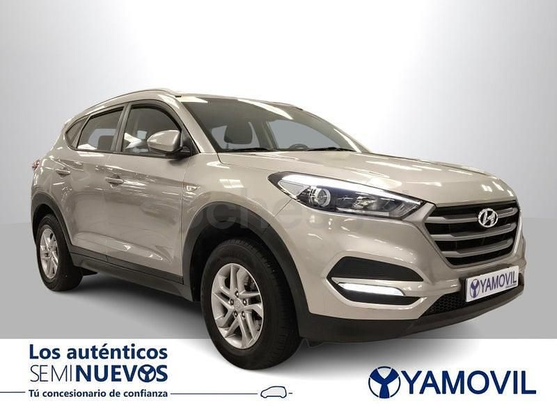 Usado Hyundai Tucson 131 CV (96 kW) 2016 Gris / plata SUV