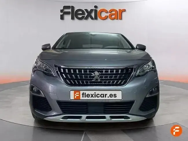 Usado Peugeot 3008 Allure 130 CV (95 kW) 2019 Gris SUV