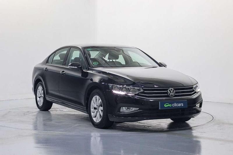 Usado VW Passat Business 122 HP (89 kW) 2022 Azul Carrinha