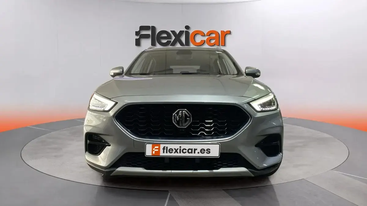 Usado MG ZS Comfort 106 CV (77 kW) 2023 Gris SUV