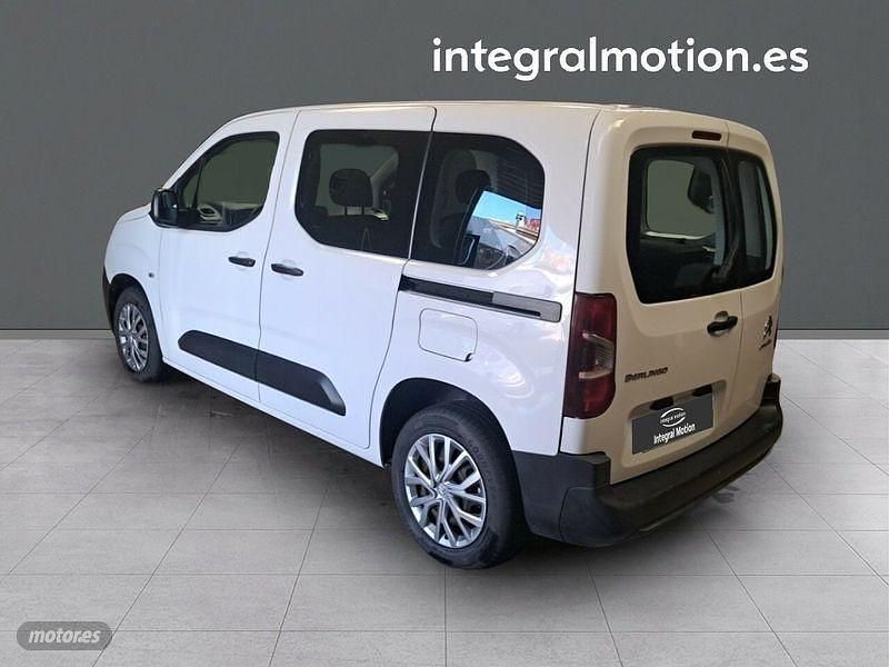 Usado Citroën Berlingo Live 102 CV (75 kW) 2021 Blanco Monovolumen