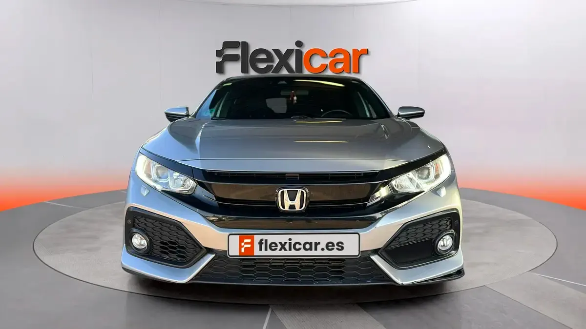 Usado Honda Civic Comfort 129 CV (94 kW) 2018 Gris Utilitario