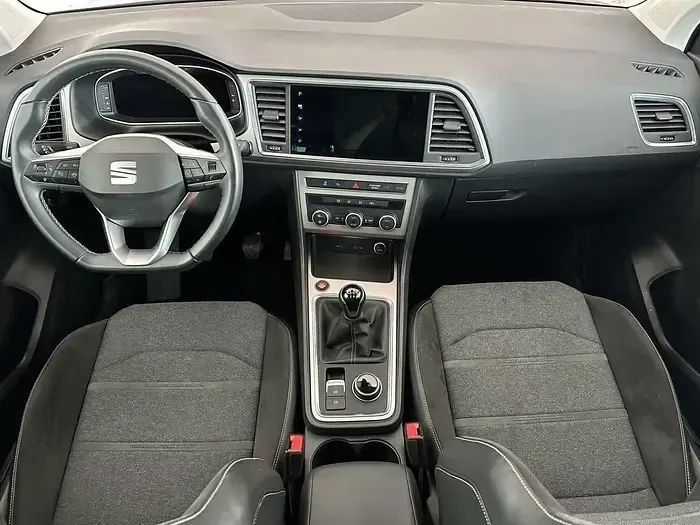 Usado Seat Ateca 150 CV (110 kW) 2024 Gris SUV