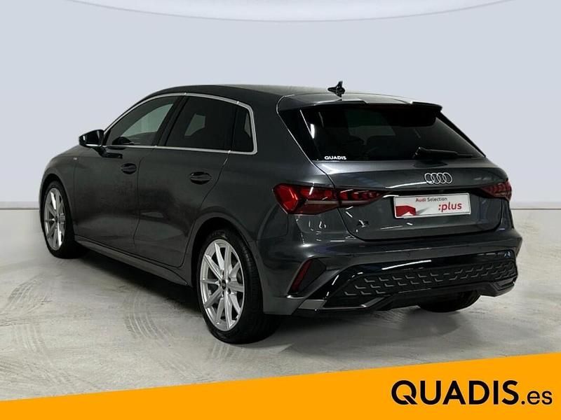 Usado Audi A3 S-Line 150 CV (110 kW) 2025 Gris