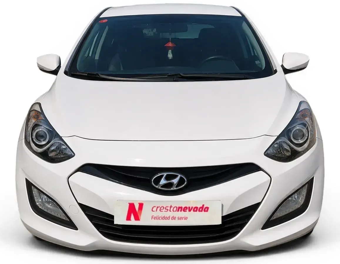 Usado Hyundai i30 99 CV (72 kW) 2014 Blanco