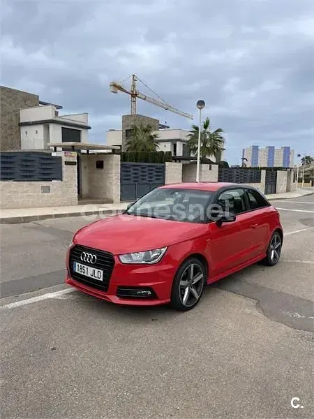 Usado Audi A1 Premium 95 CV (69 kW) 2016 Rojo Utilitario