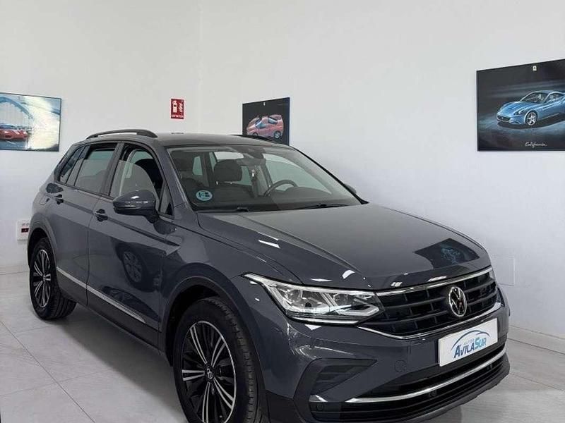 Gris Usado 2021 VW Tiguan Sport SUV | 25.500 € (Buen precio) - Imagen 1/4
