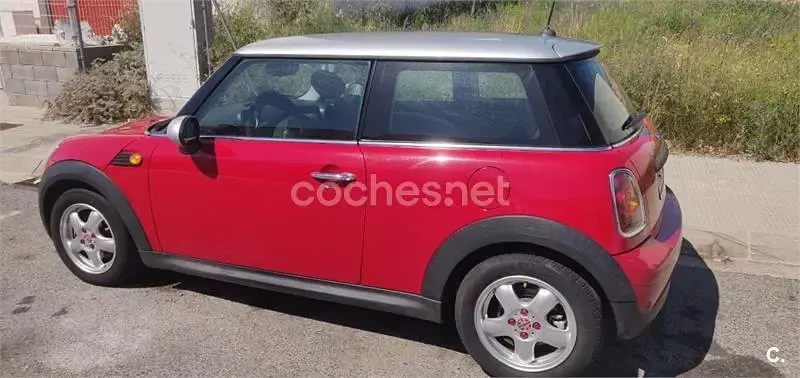Usado Mini ONE 90 CV (66 kW) 2007 Rojo Utilitario
