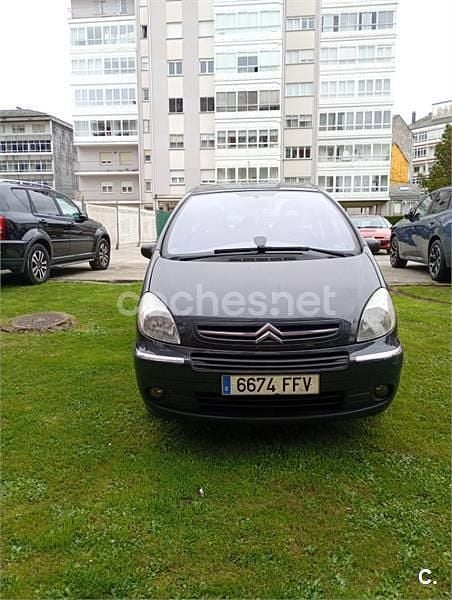 Usado Citroën Xsara Picasso 95 CV (69 kW) 2006 Negro Monovolumen