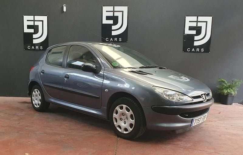 Gris Usado 2006 Peugeot 206 Utilitario | 4390 € (Precio justo) - Imagen 1/4