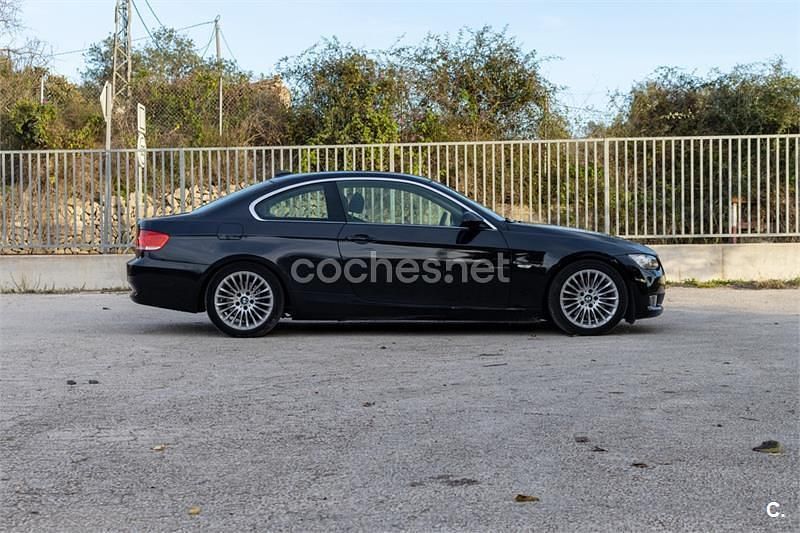 Usado BMW 325 218 CV (160 kW) 2007 Negro Coupe