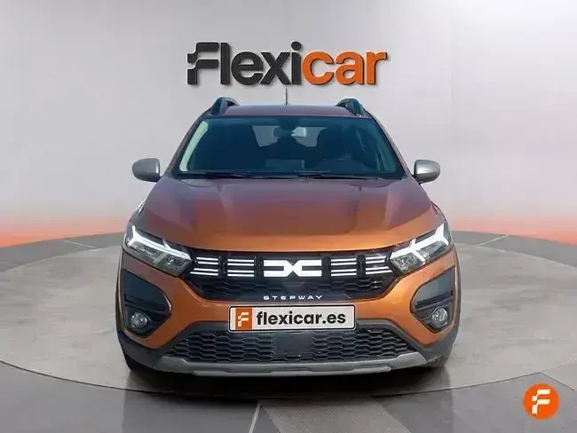 Usado Dacia Sandero Essentiel 91 CV (66 kW) 2023 Naranja Berlina